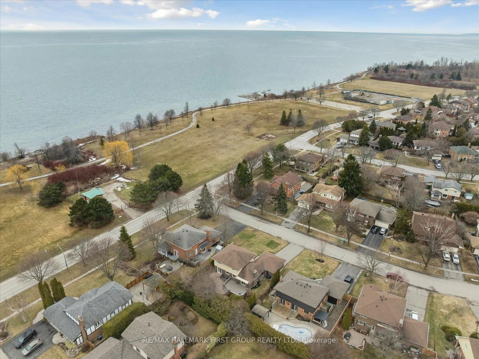 Photo 34 of 64 Anstead Crescent, Ajax, South West — HOMEH