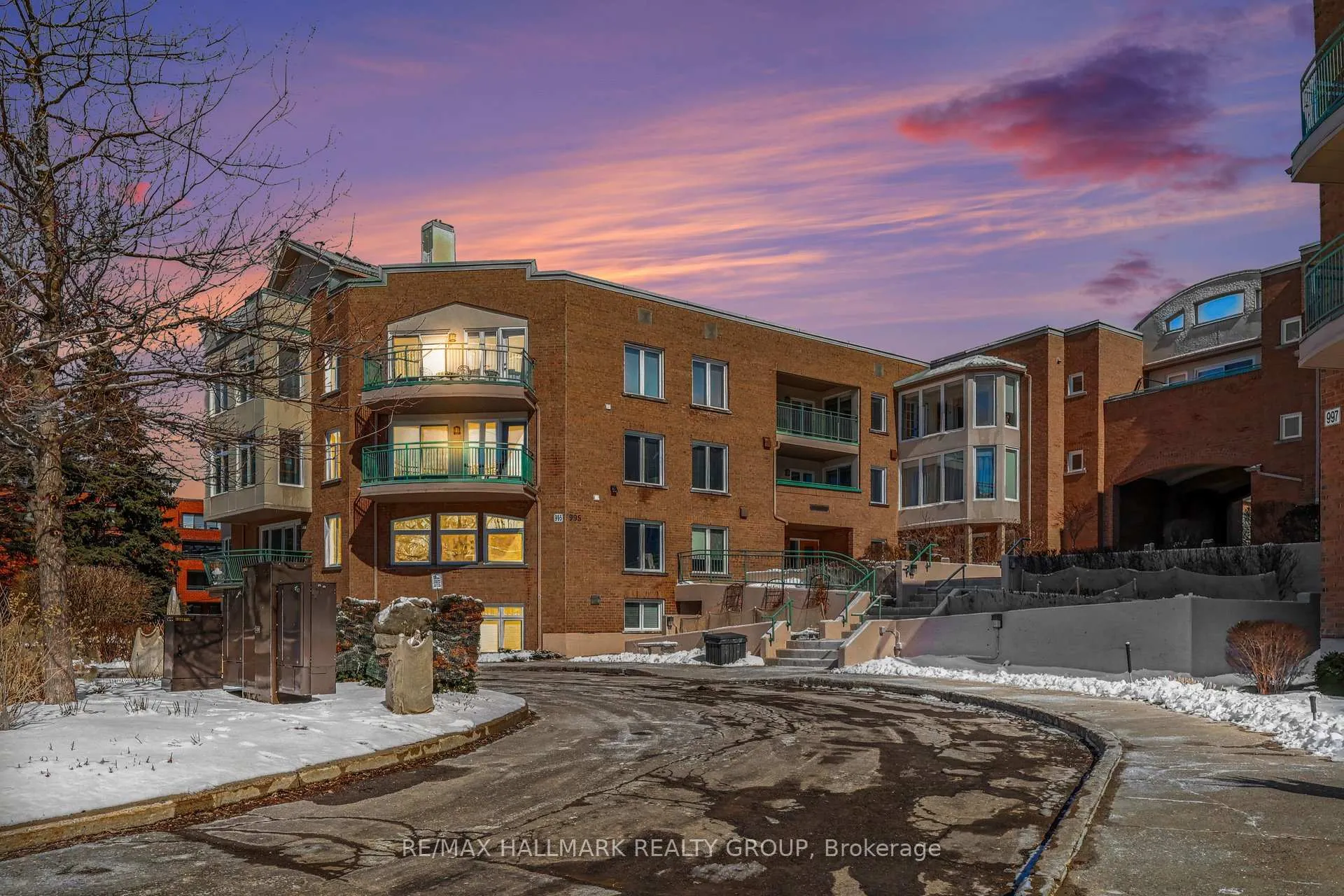 Photo 1 of Unit 301B, 995 North River Road, Ottawa, Overbrook — HOMEH