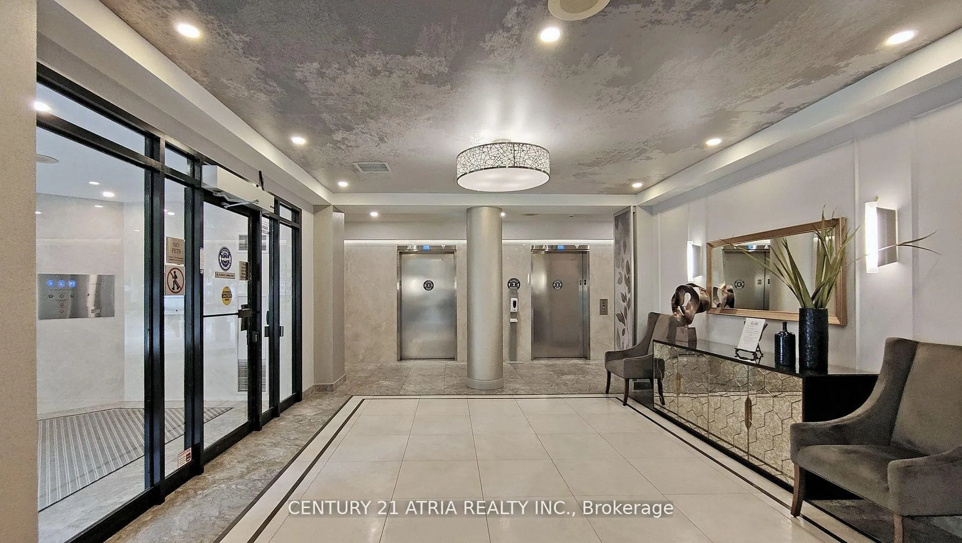 Photo 5 of Unit 909, 120 Promenade Circle, Vaughan, Brownridge — HOMEH