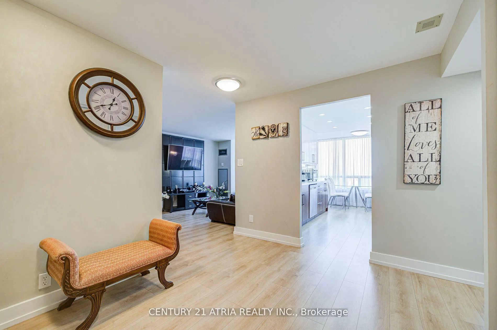 Photo 13 of Unit 909, 120 Promenade Circle, Vaughan, Brownridge — HOMEH