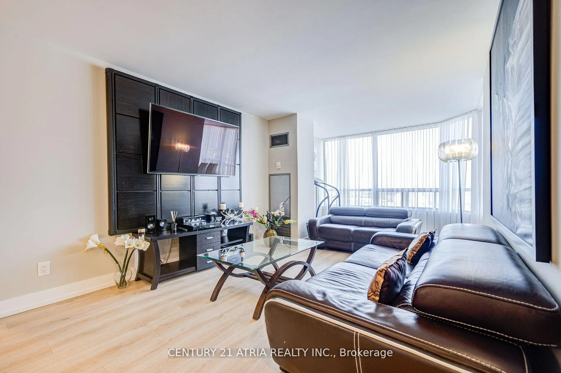 Photo 14 of Unit 909, 120 Promenade Circle, Vaughan, Brownridge — HOMEH