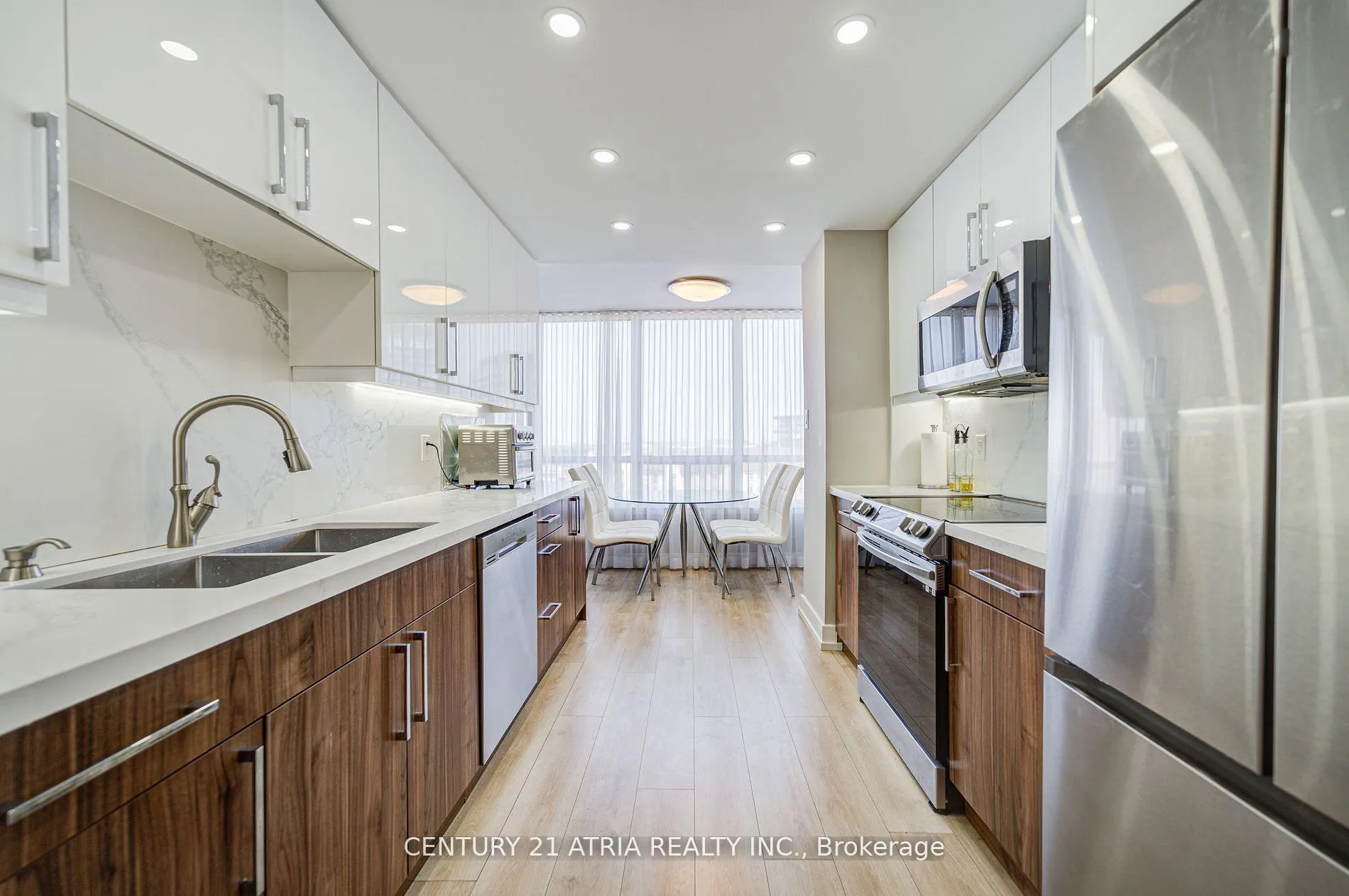 Photo 21 of Unit 909, 120 Promenade Circle, Vaughan, Brownridge — HOMEH