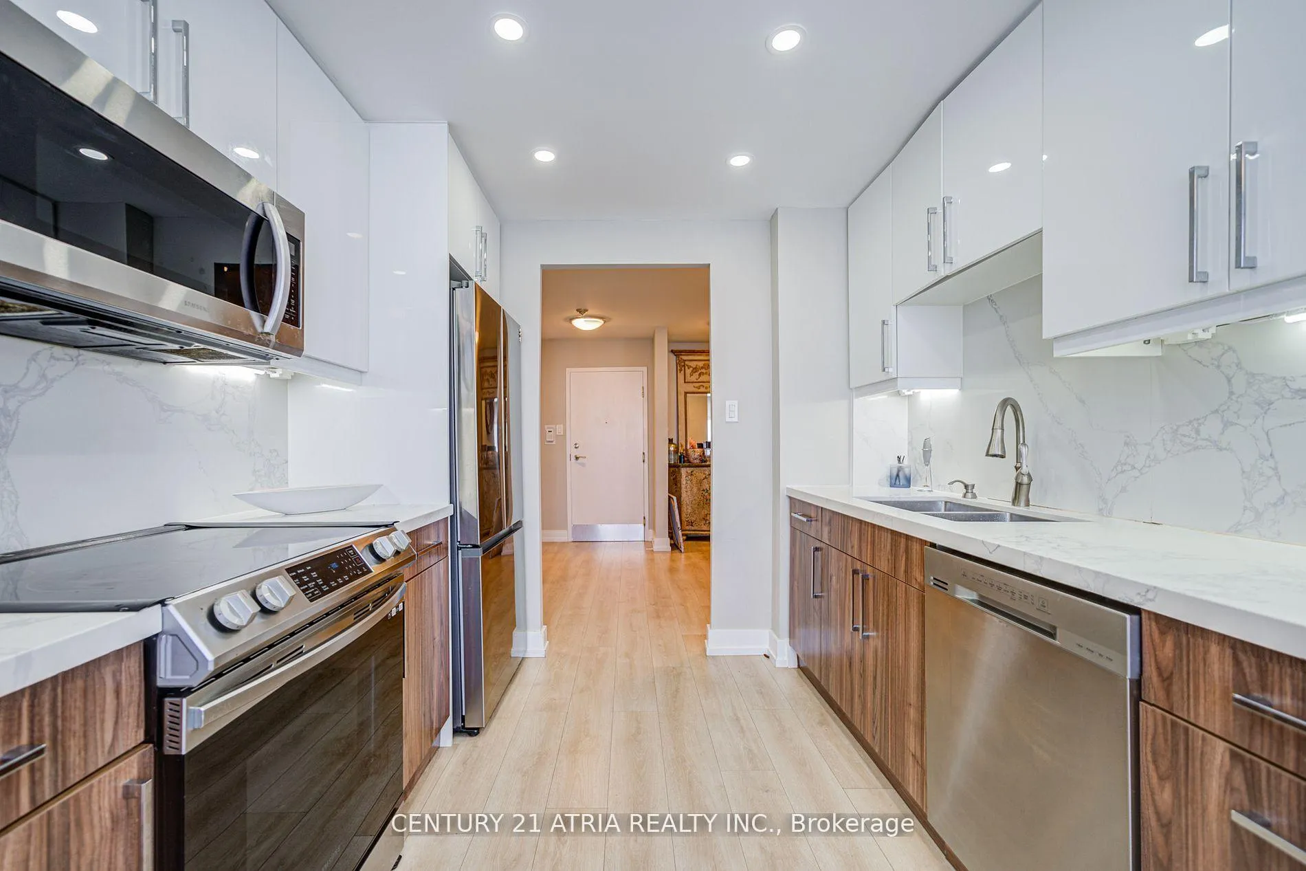 Photo 24 of Unit 909, 120 Promenade Circle, Vaughan, Brownridge — HOMEH
