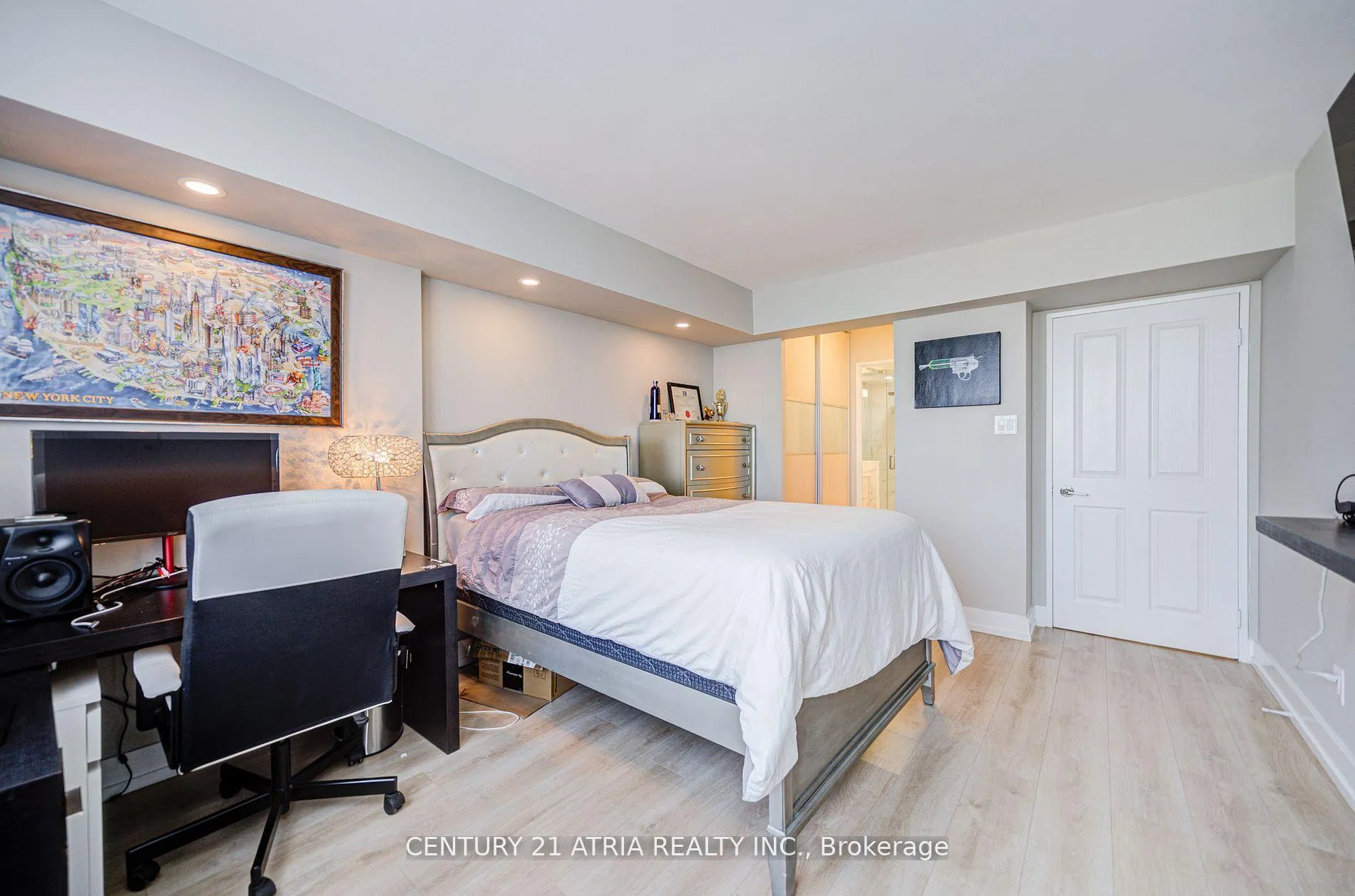 Photo 32 of Unit 909, 120 Promenade Circle, Vaughan, Brownridge — HOMEH