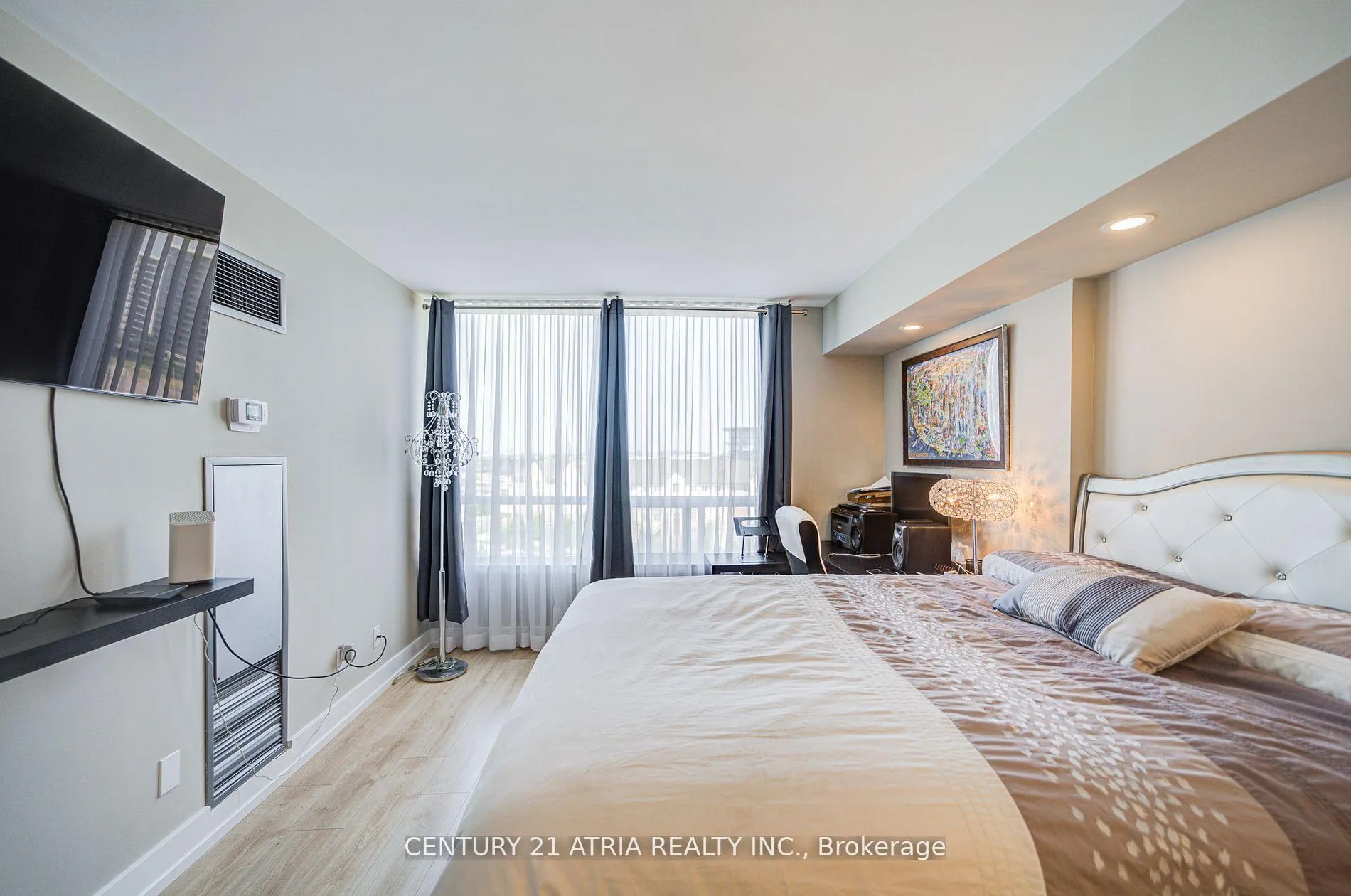 Photo 33 of Unit 909, 120 Promenade Circle, Vaughan, Brownridge — HOMEH