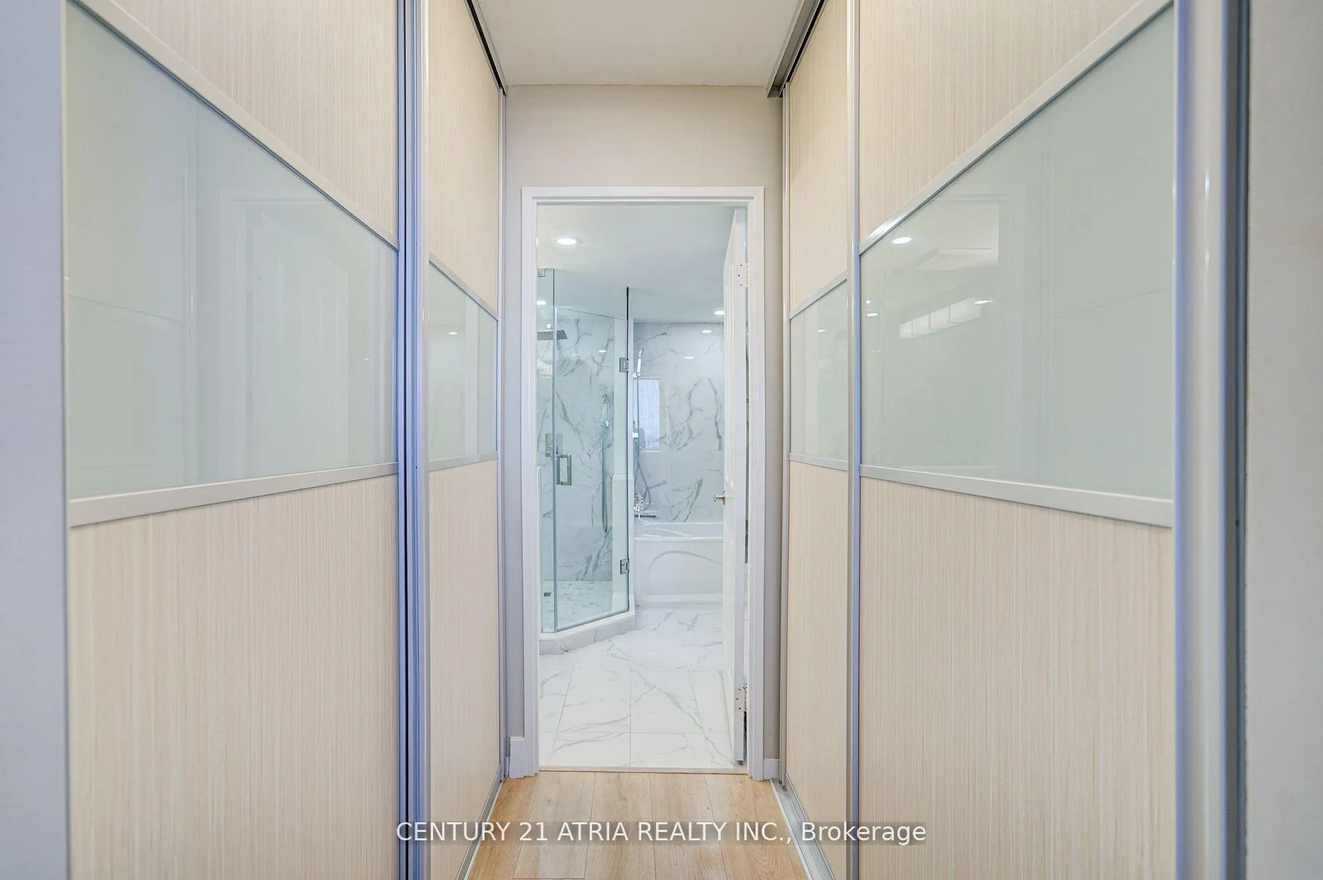 Photo 34 of Unit 909, 120 Promenade Circle, Vaughan, Brownridge — HOMEH