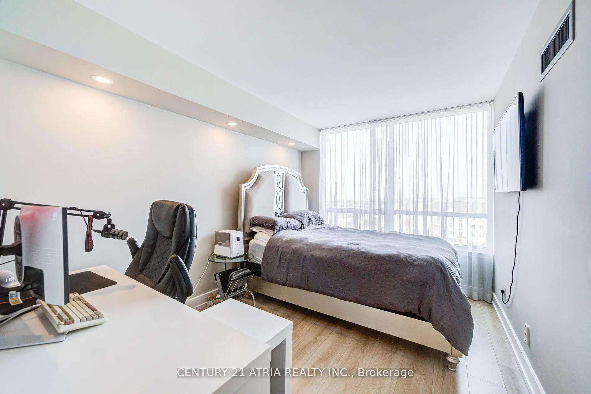 Photo 38 of Unit 909, 120 Promenade Circle, Vaughan, Brownridge — HOMEH
