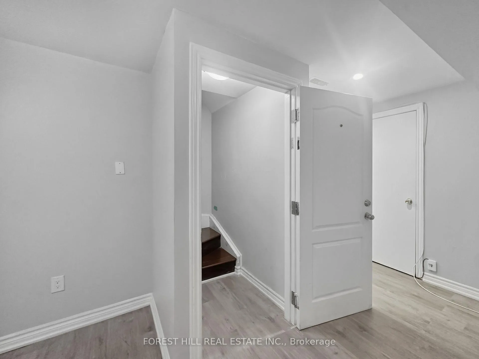 Photo 15 of Unit Bsmt, 51 Hadfield Circle, Brampton, Sandringham-Wellington — HOMEH