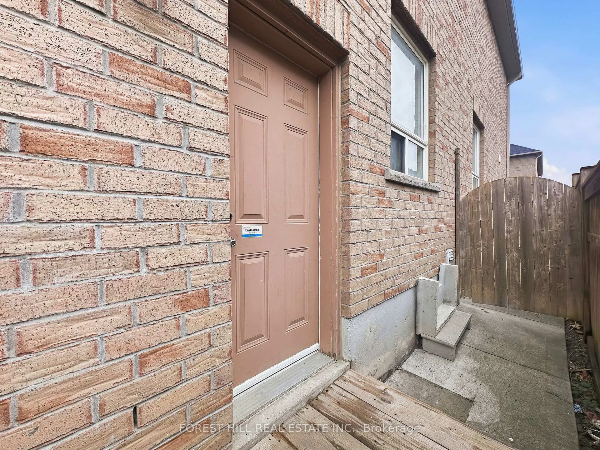 Photo 17 of Unit Bsmt, 51 Hadfield Circle, Brampton, Sandringham-Wellington — HOMEH