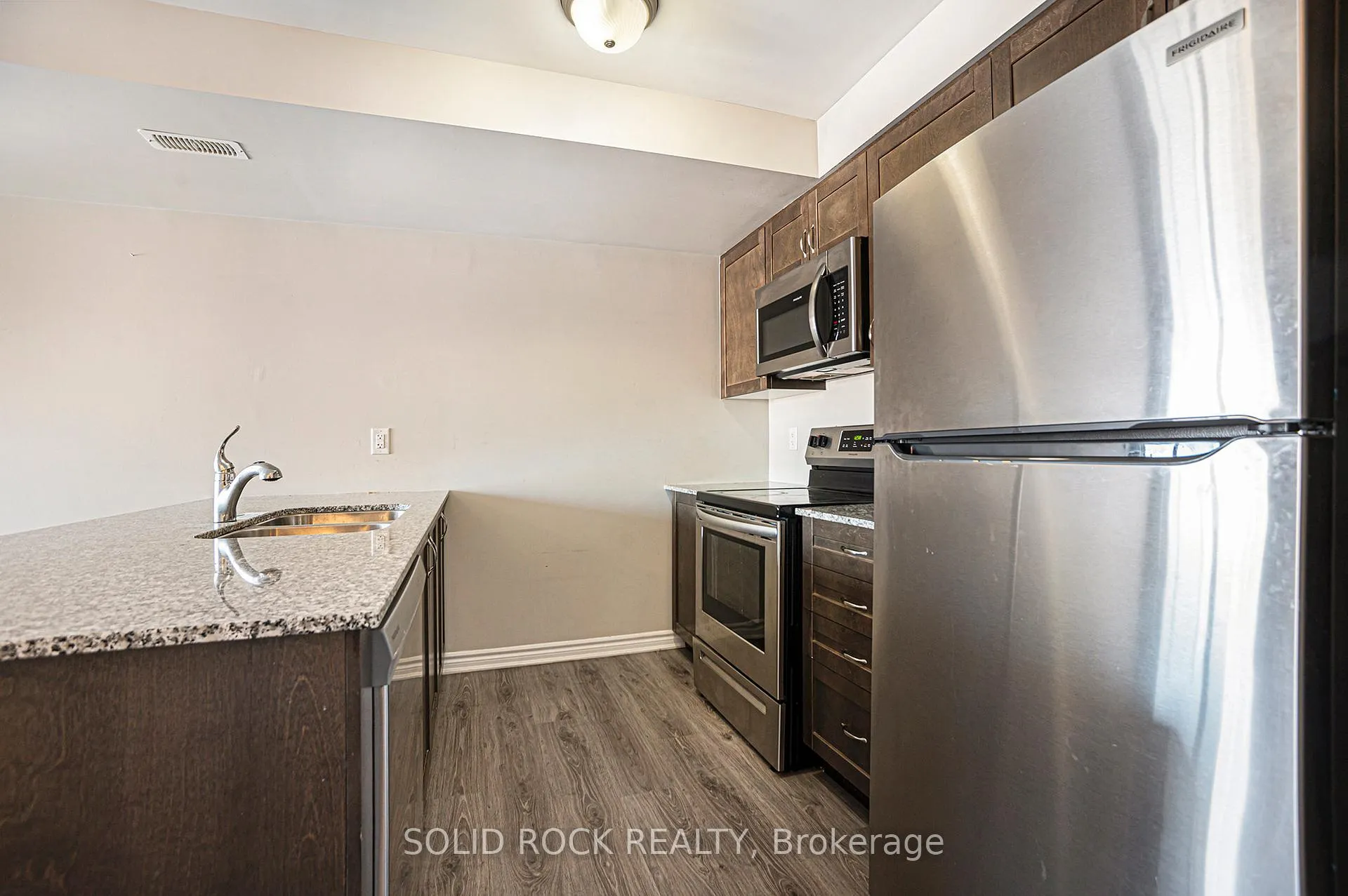 Photo 7 of Unit 42, 150 Walleye Private, Ottawa, Barrhaven - Half Moon Bay — HOMEH