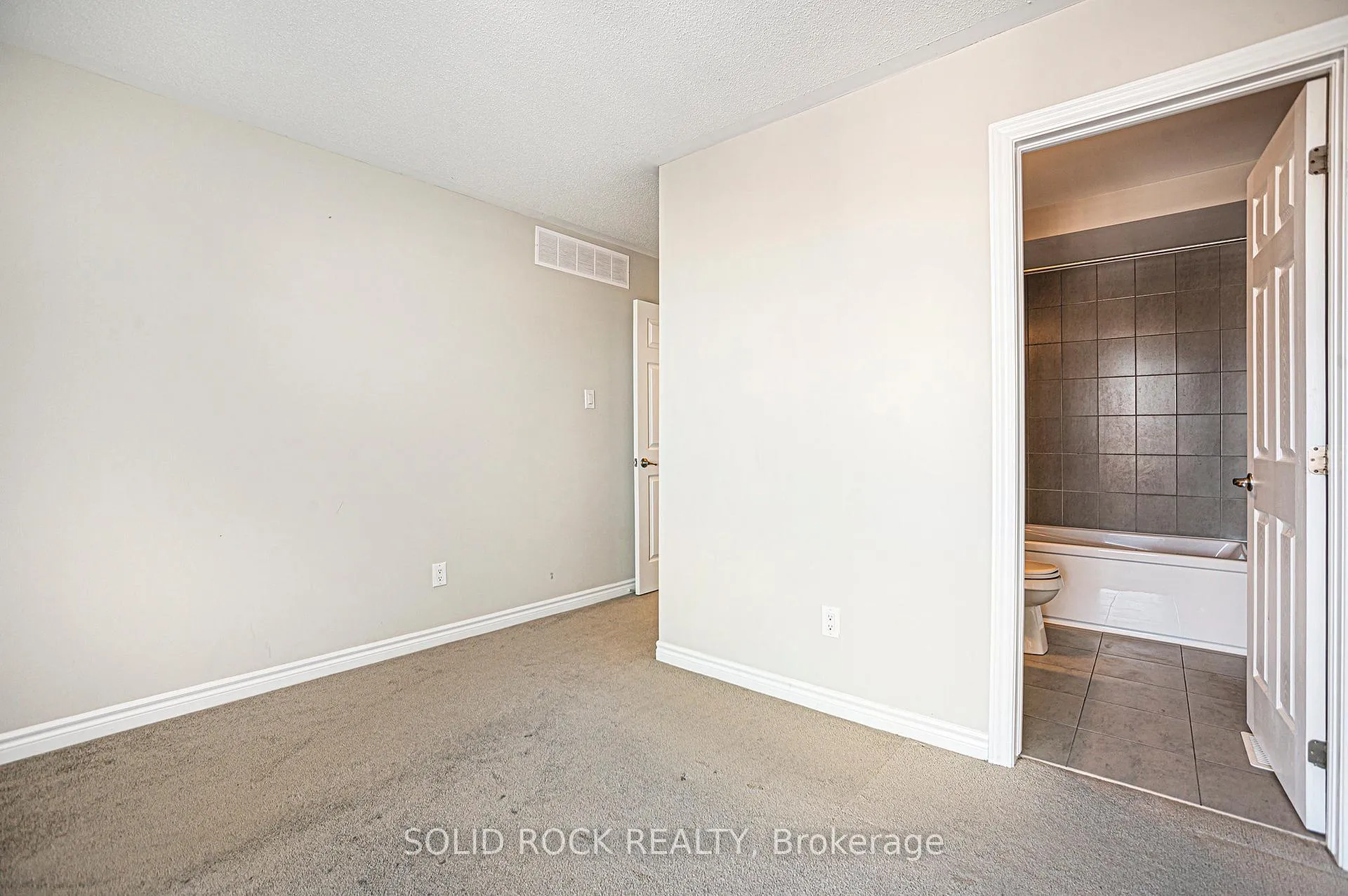 Photo 11 of Unit 42, 150 Walleye Private, Ottawa, Barrhaven - Half Moon Bay — HOMEH