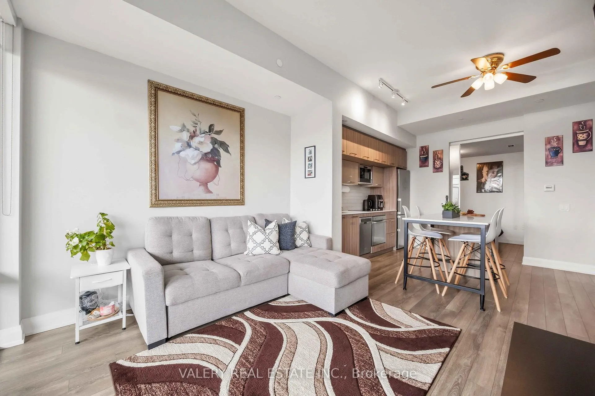 Photo 8 of Unit 325, 4800 Highway 7, Vaughan, East Woodbridge — HOMEH