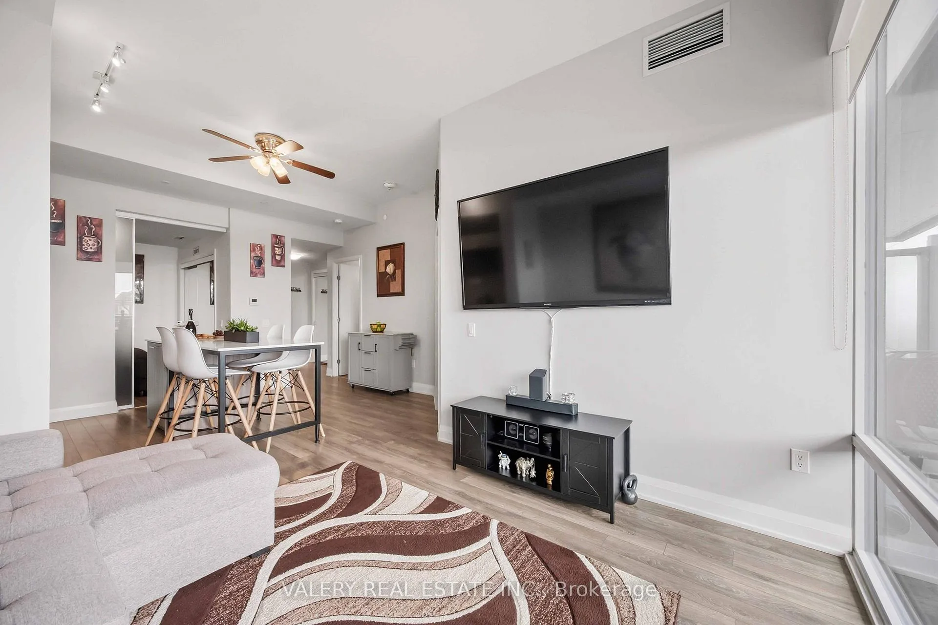 Photo 9 of Unit 325, 4800 Highway 7, Vaughan, East Woodbridge — HOMEH