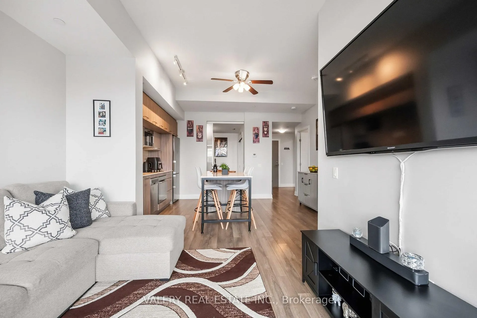 Photo 10 of Unit 325, 4800 Highway 7, Vaughan, East Woodbridge — HOMEH