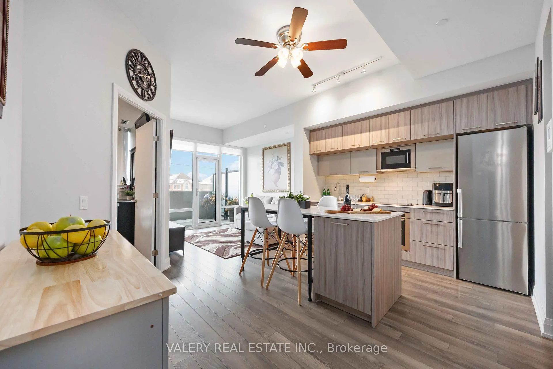 Photo 12 of Unit 325, 4800 Highway 7, Vaughan, East Woodbridge — HOMEH