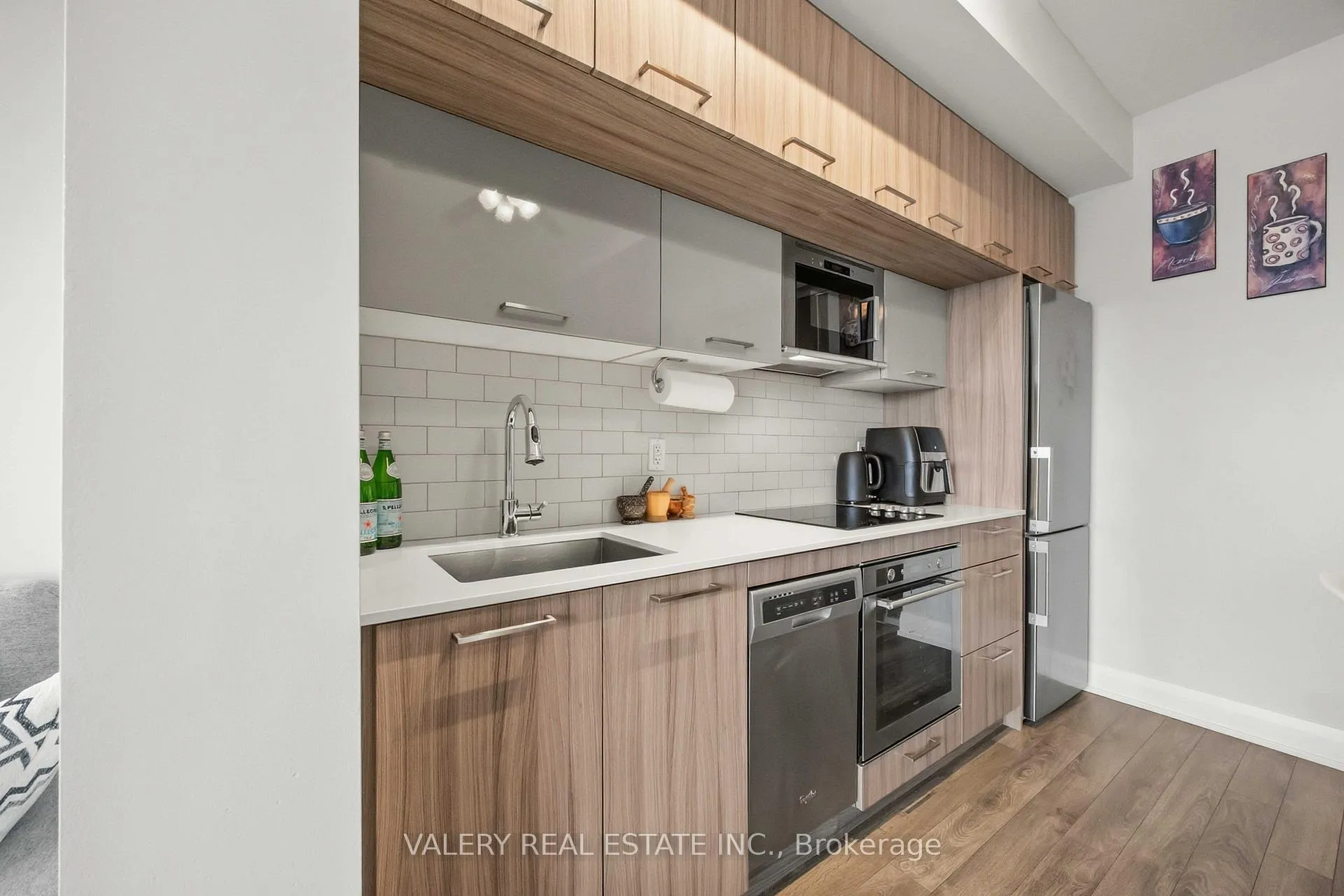 Photo 15 of Unit 325, 4800 Highway 7, Vaughan, East Woodbridge — HOMEH