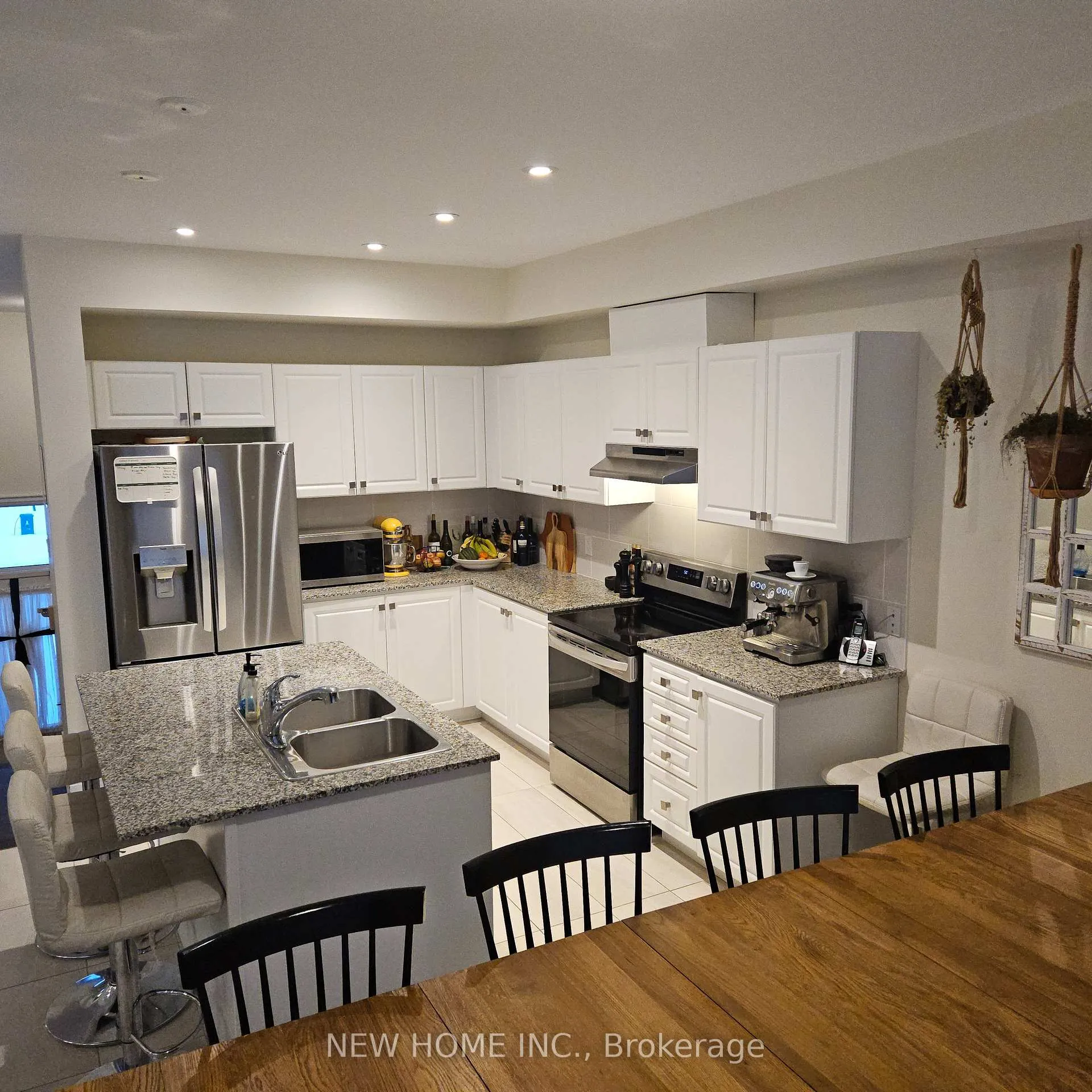 Photo 4 of 200 Muirfield Drive, Barrie, Ardagh — HOMEH