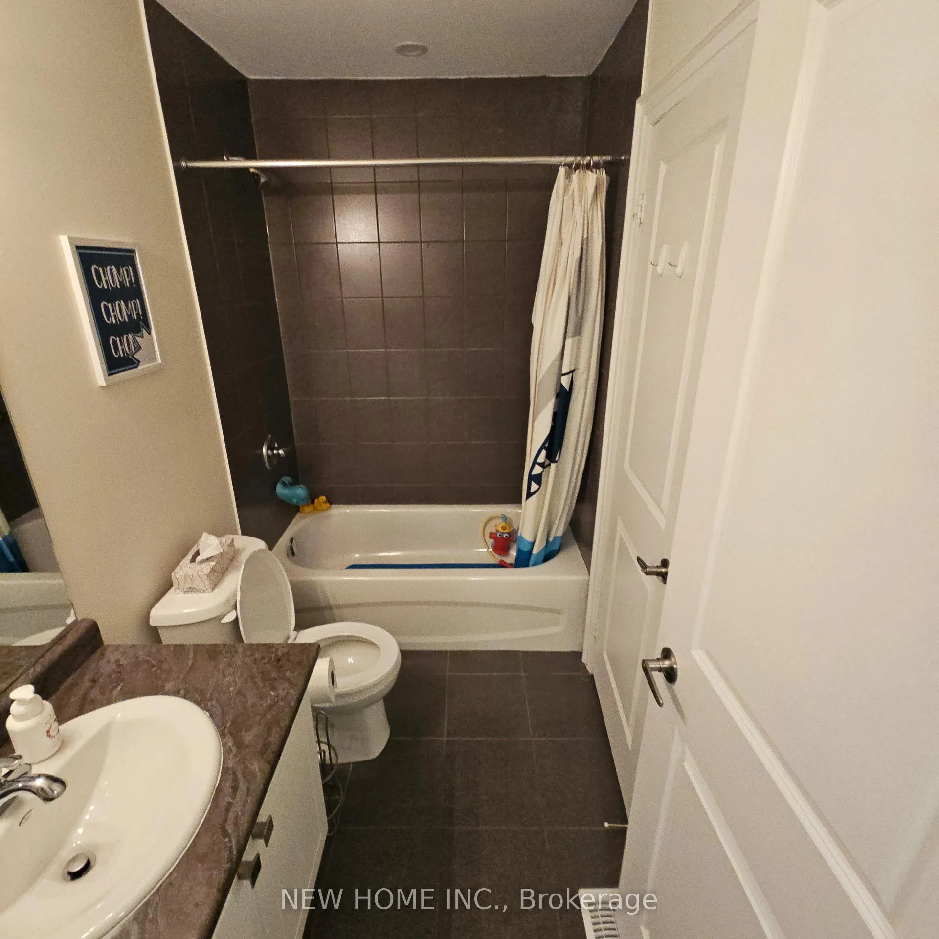 Photo 10 of 200 Muirfield Drive, Barrie, Ardagh — HOMEH