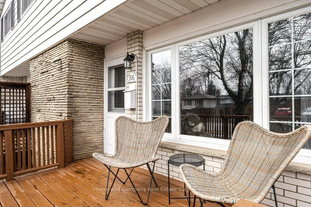 Photo 2 of 316 Elgin Crescent, Stratford — HOMEH