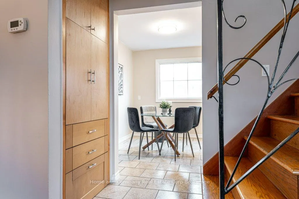 Photo 6 of 316 Elgin Crescent, Stratford — HOMEH