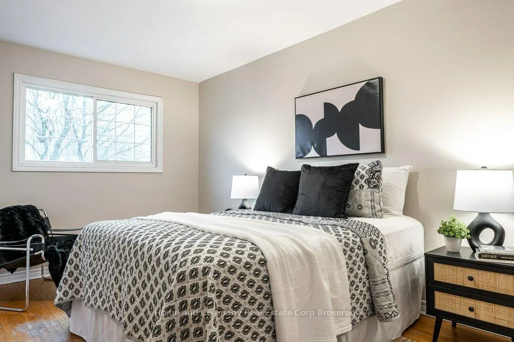 Photo 12 of 316 Elgin Crescent, Stratford — HOMEH