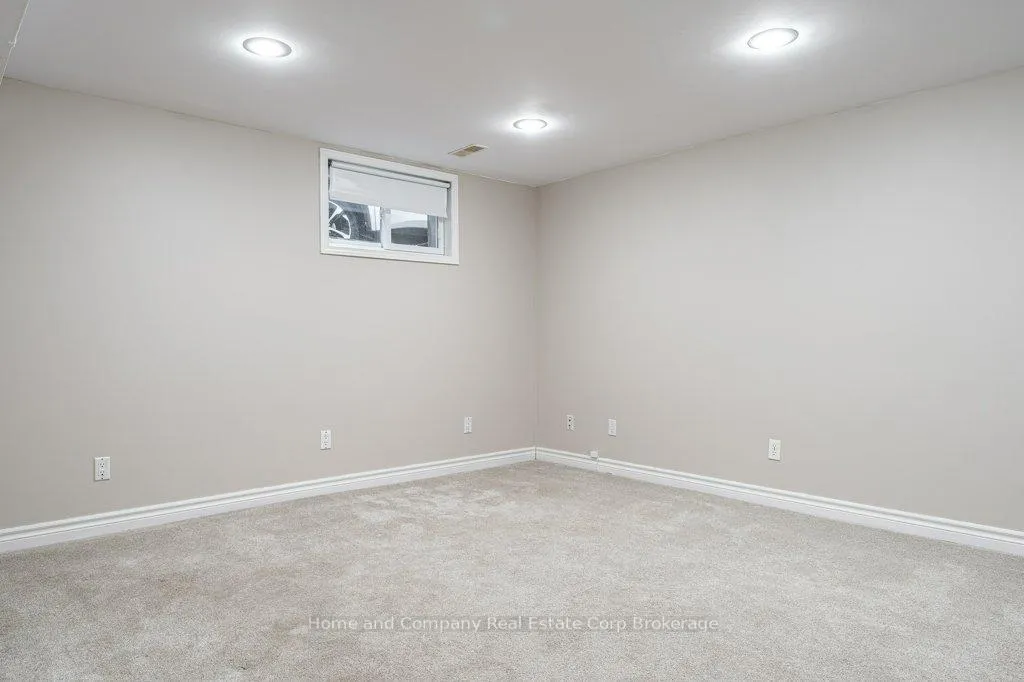 Photo 18 of 316 Elgin Crescent, Stratford — HOMEH