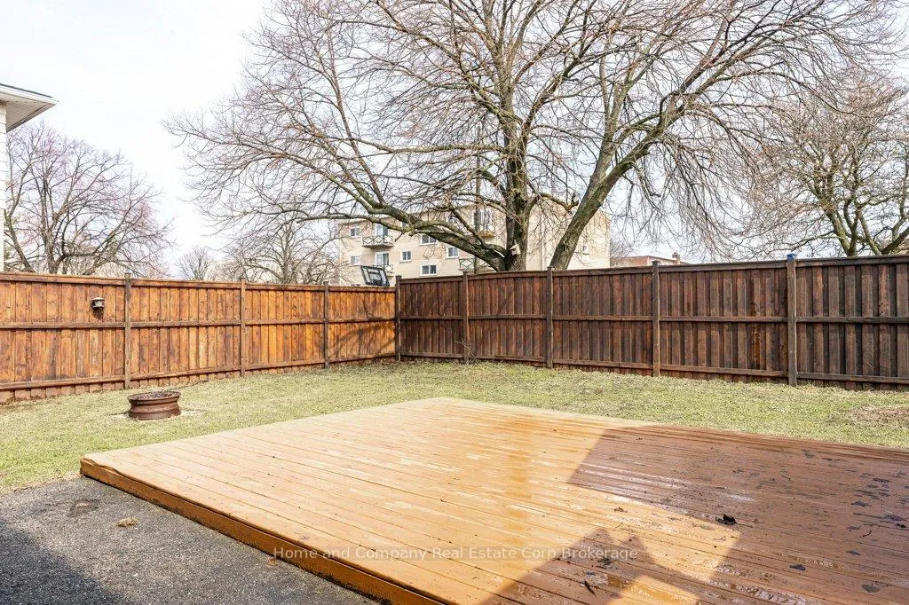 Photo 22 of 316 Elgin Crescent, Stratford — HOMEH