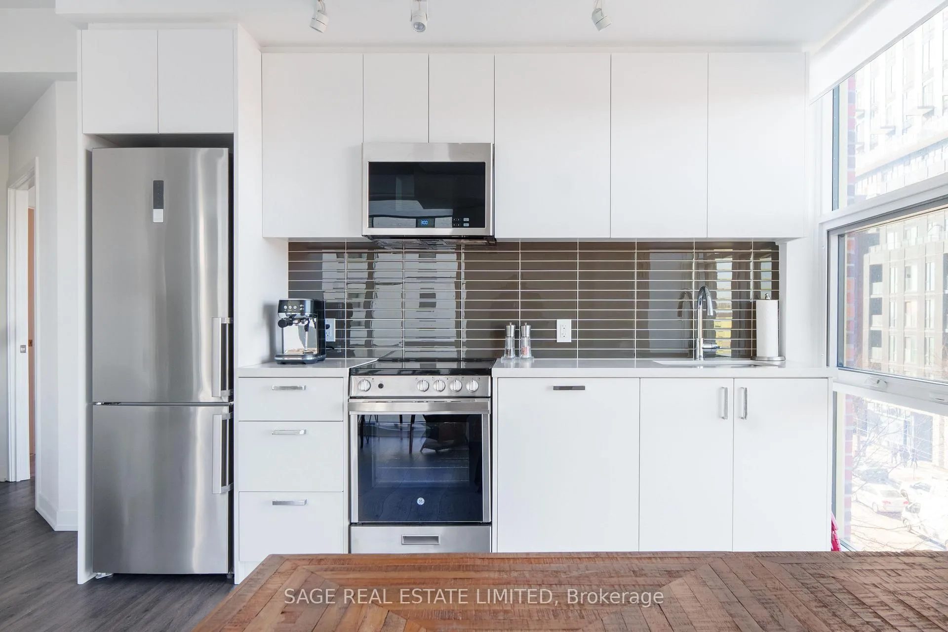 Photo 3 of Unit 422, 1787 St Clair Avenue W, Toronto, Weston-Pellam Park — HOMEH