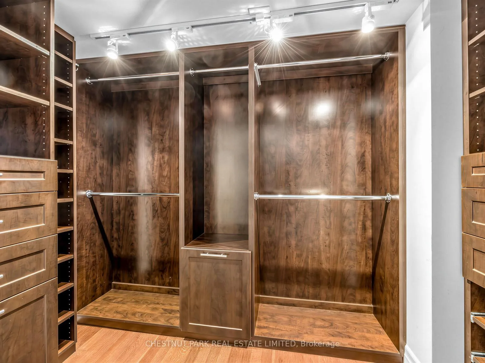 Photo 14 of Unit PH1703, 900 Mount Pleasant Road, Toronto, Mount Pleasant West — HOMEH