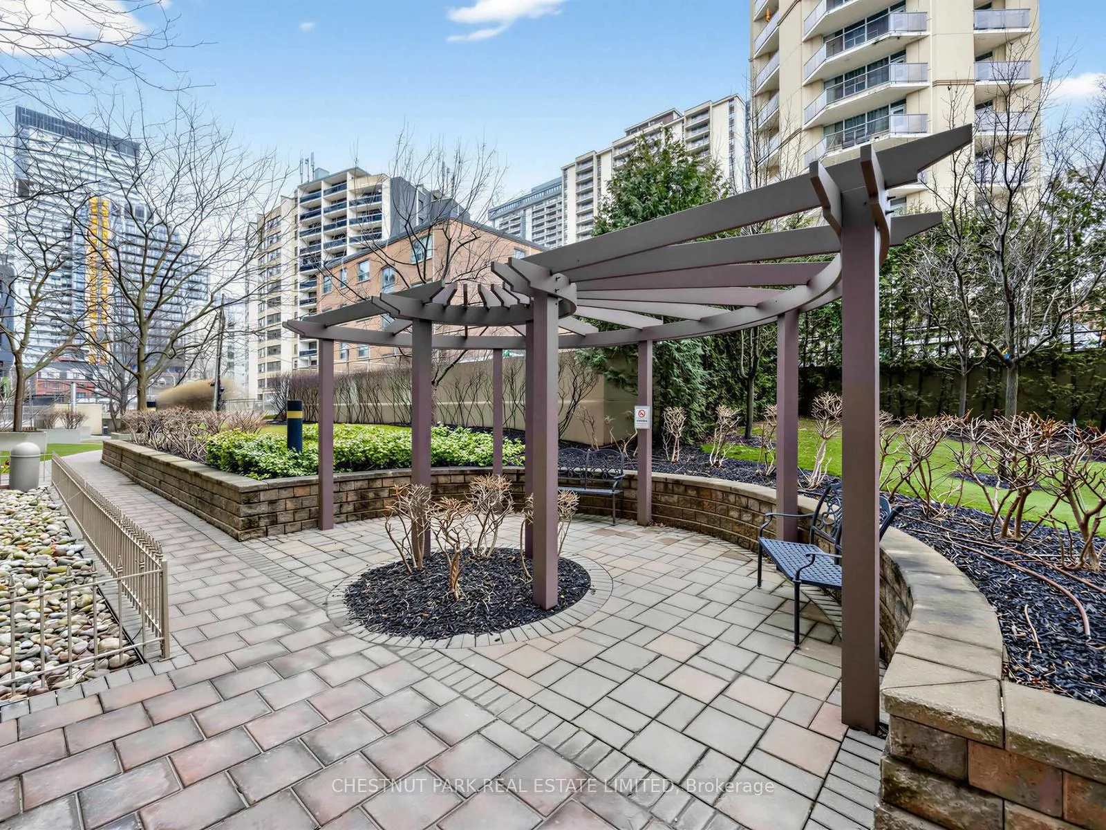 Photo 26 of Unit PH1703, 900 Mount Pleasant Road, Toronto, Mount Pleasant West — HOMEH