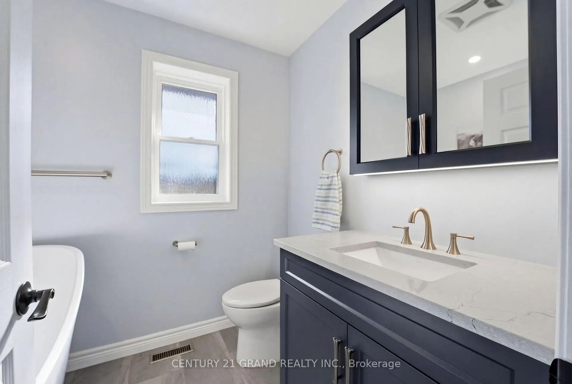 Photo 26 of 256 Howard Street, Norfolk, Waterford — HOMEH