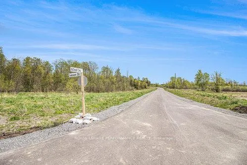 Photo 6 of 7 McDonell Crescent, Ottawa, Osgoode Twp North of Reg Rd 6 — HOMEH
