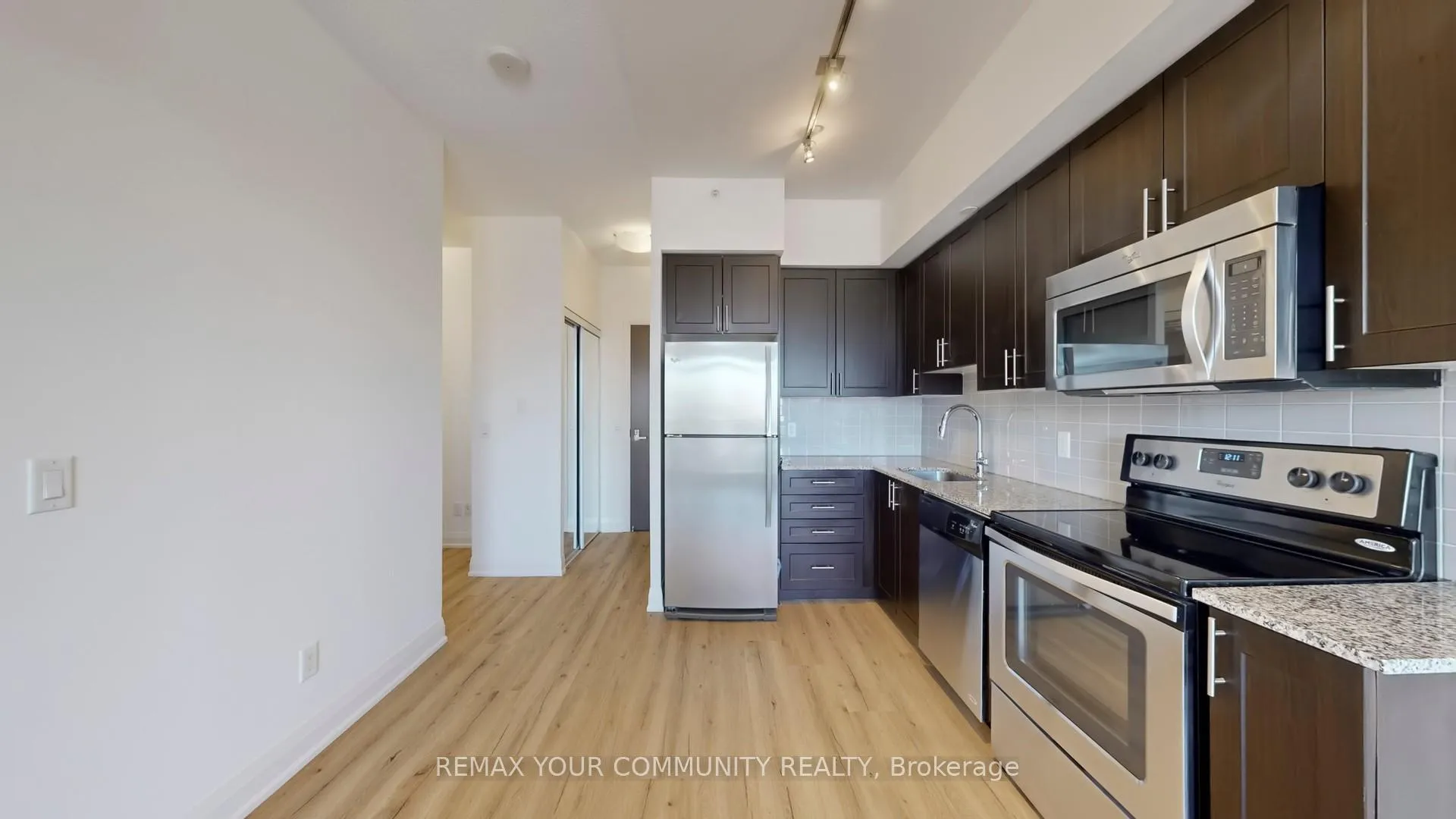 Photo 9 of Unit 212, 95 North Park Road, Vaughan, Beverley Glen — HOMEH