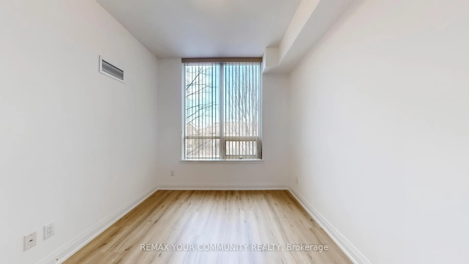 Photo 12 of Unit 212, 95 North Park Road, Vaughan, Beverley Glen — HOMEH