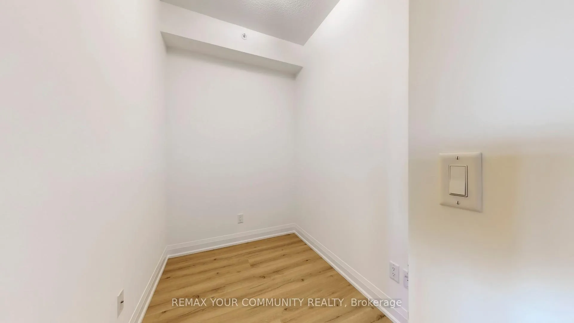 Photo 16 of Unit 212, 95 North Park Road, Vaughan, Beverley Glen — HOMEH