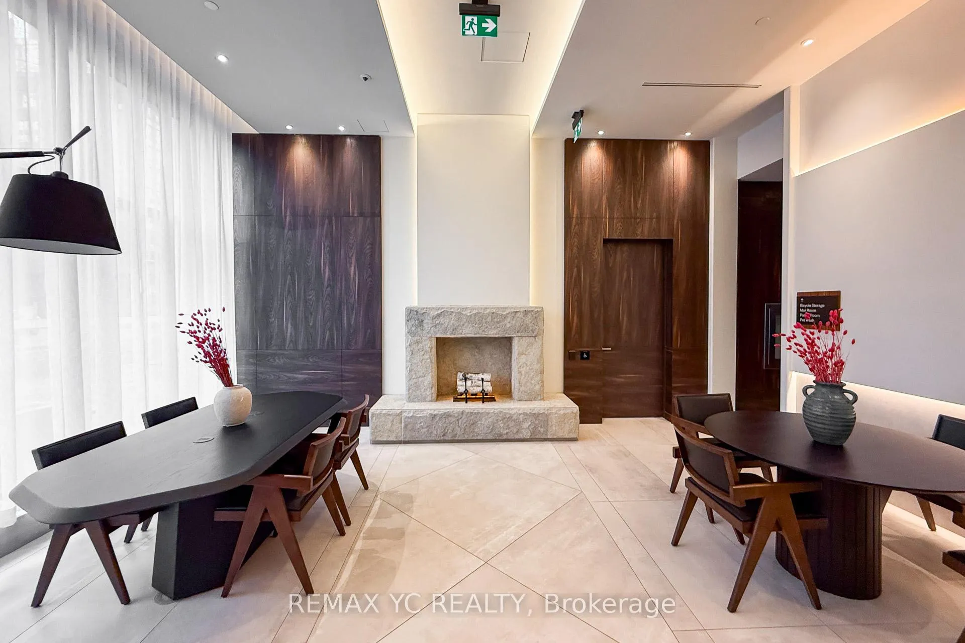 Photo 4 of Unit 804, 425 Front Street E, Toronto, Waterfront Communities — HOMEH