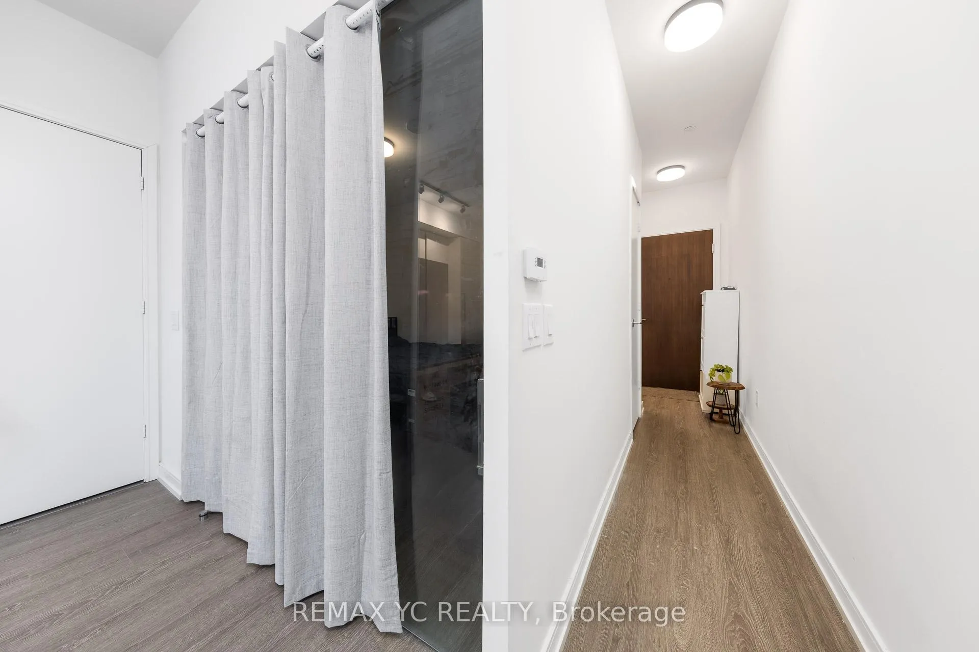Photo 13 of Unit 804, 425 Front Street E, Toronto, Waterfront Communities — HOMEH