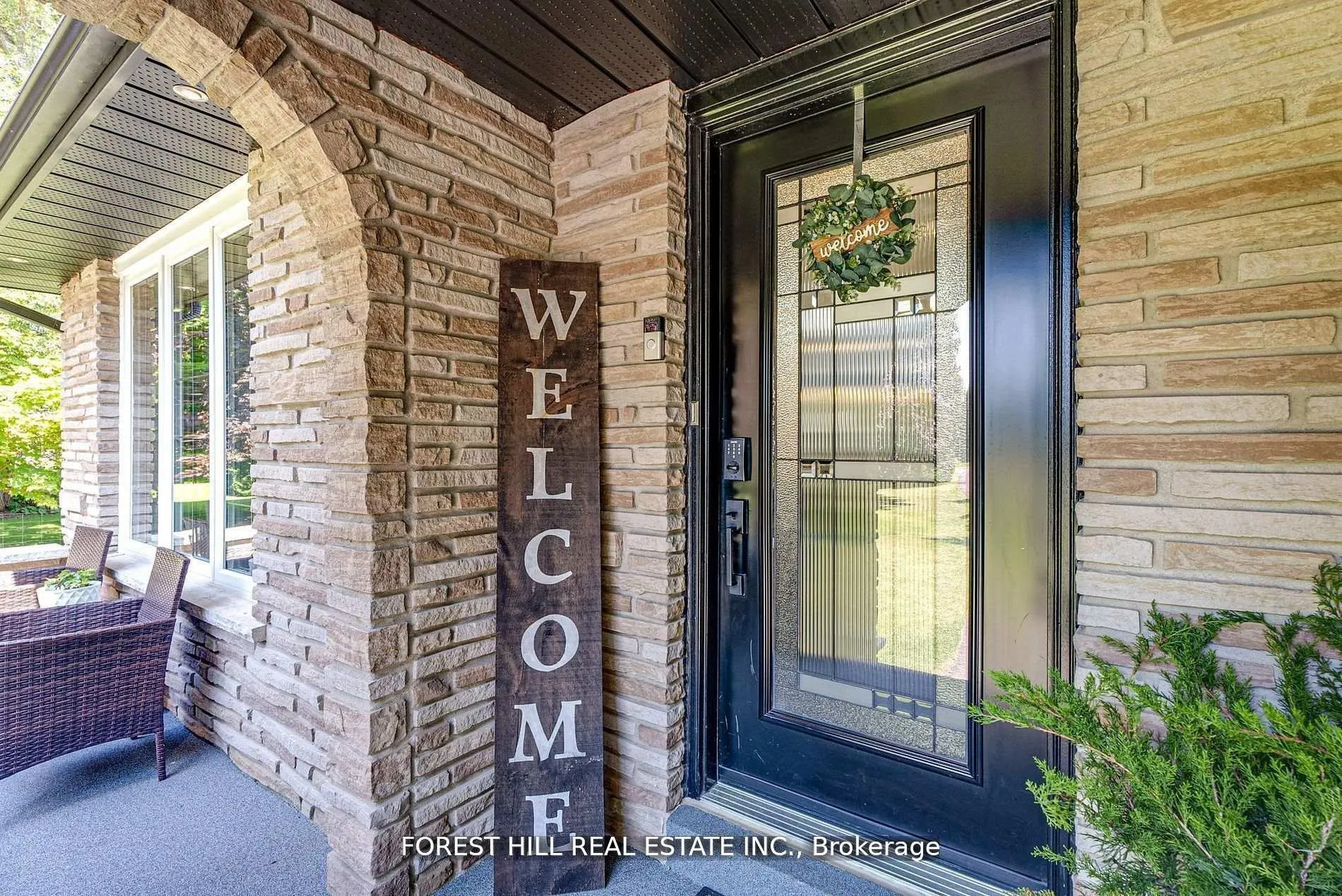 Photo 3 of 5837 Yonge Street, Innisfil, Churchill — HOMEH