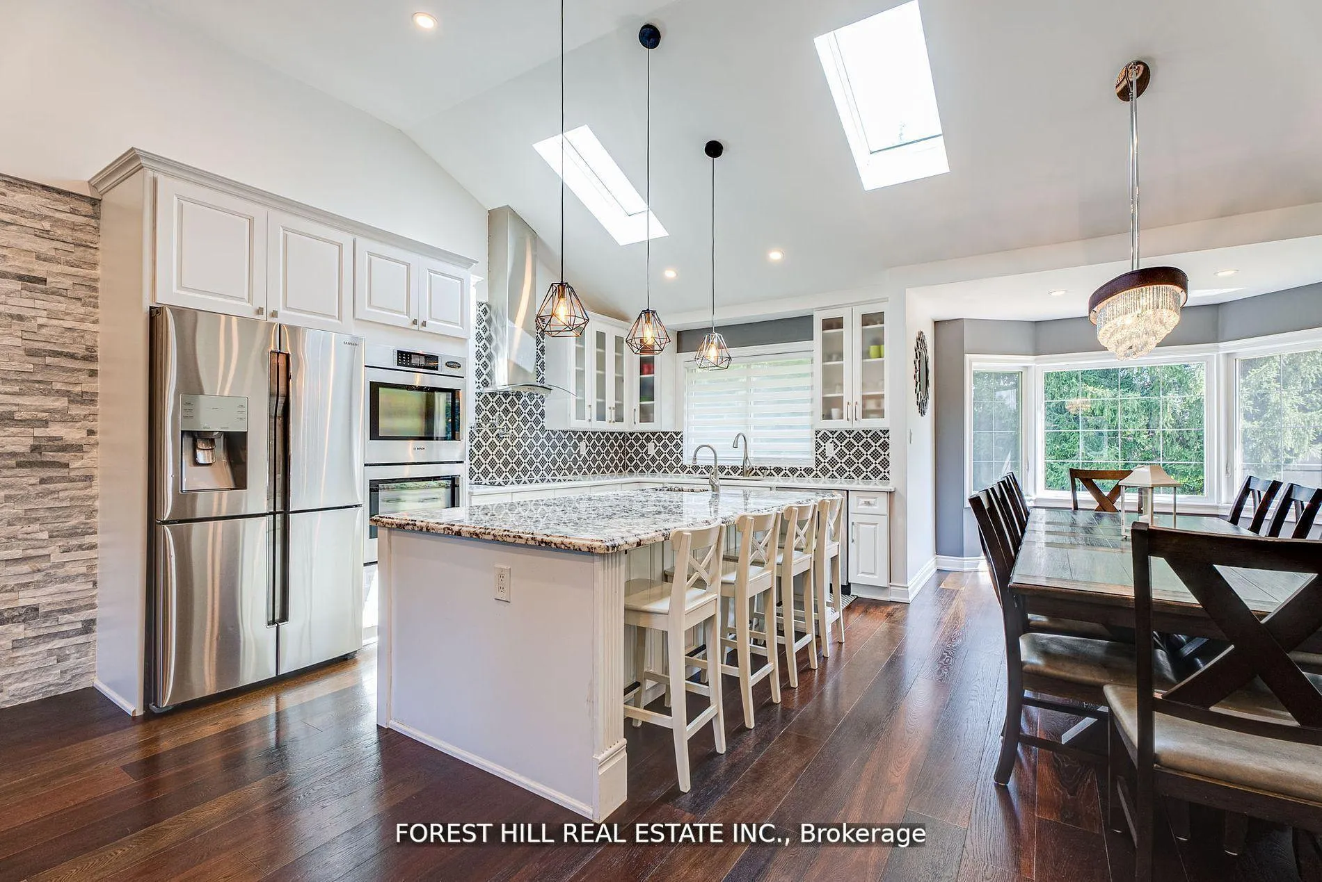 Photo 4 of 5837 Yonge Street, Innisfil, Churchill — HOMEH
