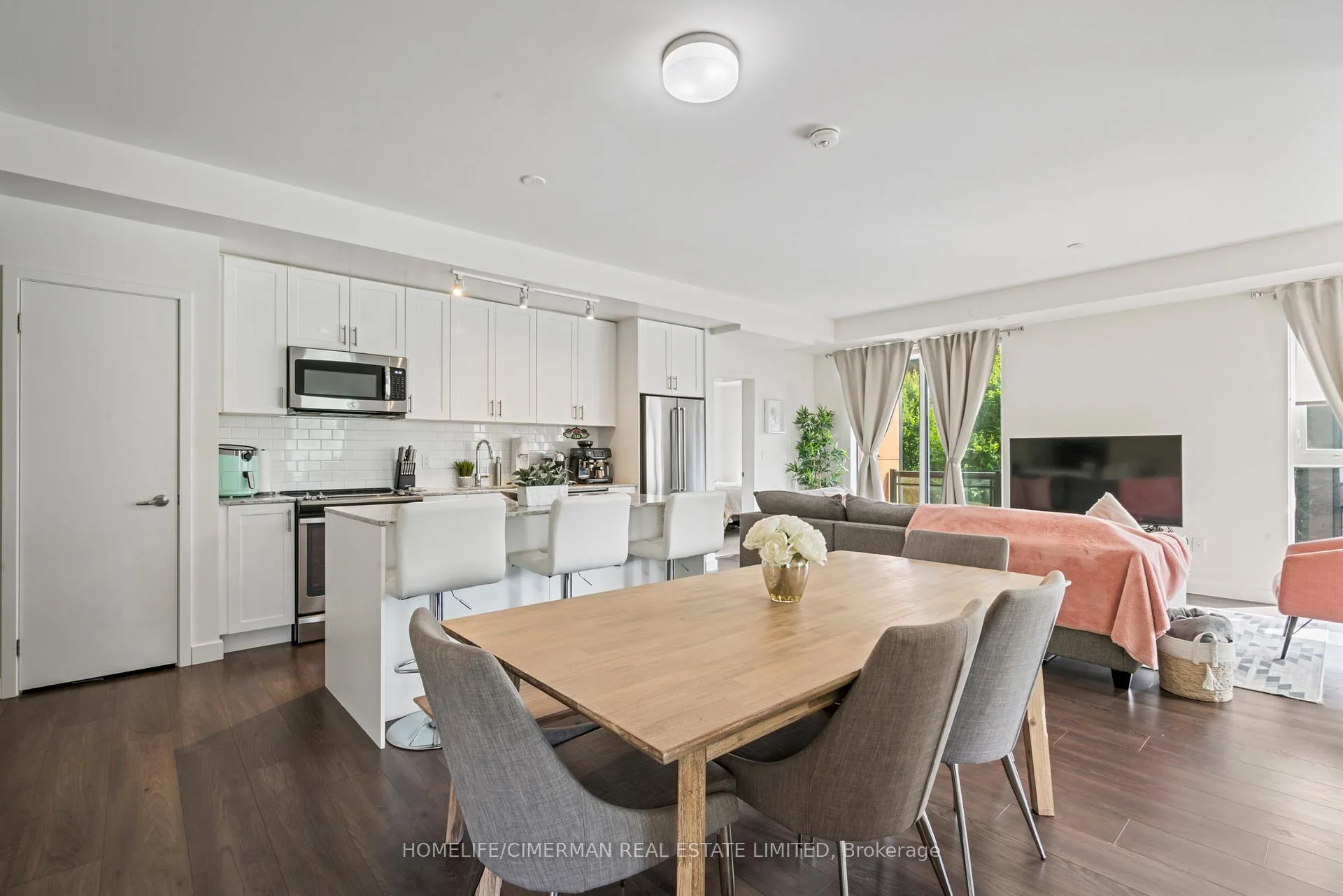 Photo 2 of Unit 212, 210 Sabina Drive, Oakville, Glenorchy — HOMEH