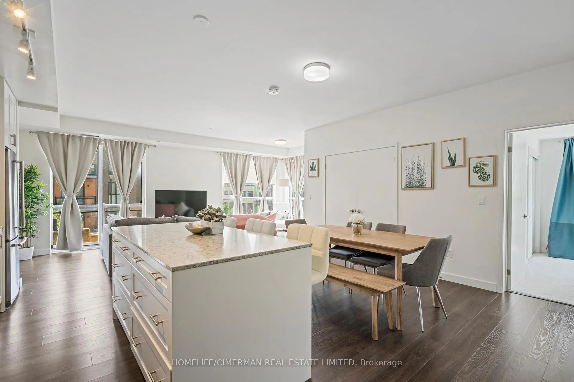 Photo 3 of Unit 212, 210 Sabina Drive, Oakville, Glenorchy — HOMEH