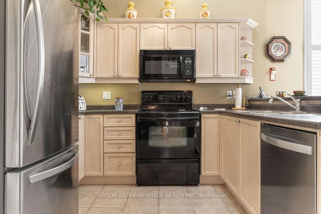 Photo 9 of 56 Fenning Drive, Clarington, Courtice — HOMEH