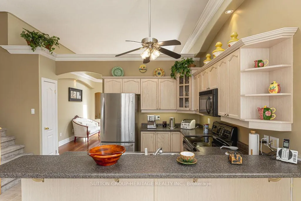 Photo 11 of 56 Fenning Drive, Clarington, Courtice — HOMEH