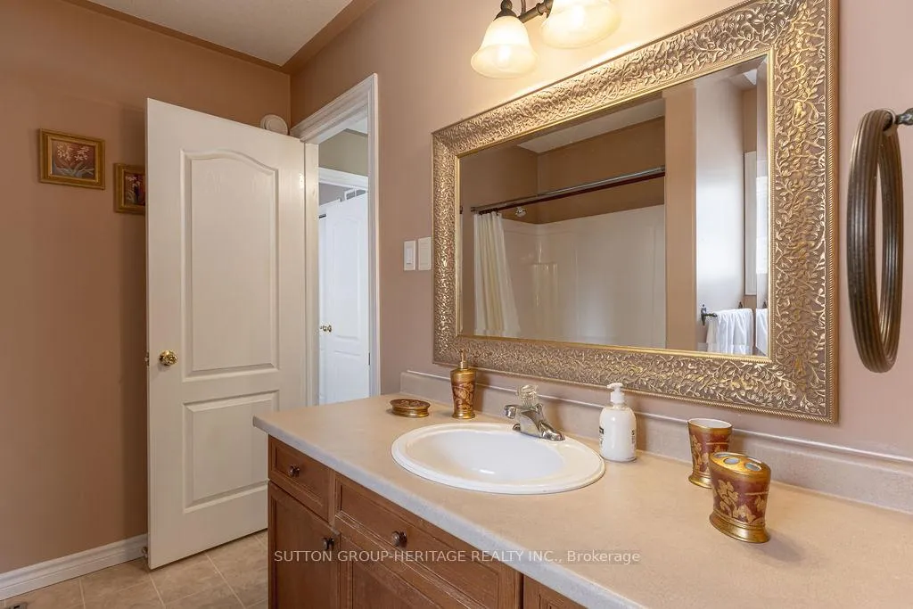 Photo 17 of 56 Fenning Drive, Clarington, Courtice — HOMEH