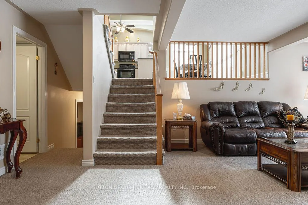 Photo 20 of 56 Fenning Drive, Clarington, Courtice — HOMEH