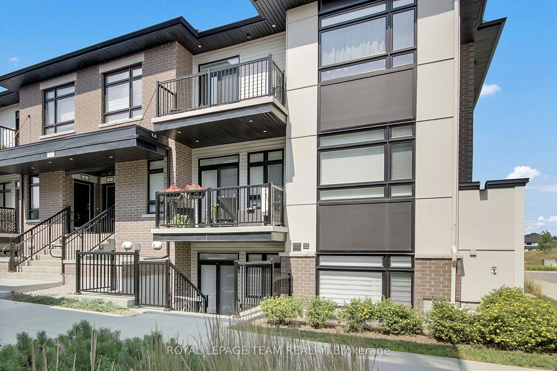 Photo 3 of Unit H, 300 Tulum Crescent, Ottawa, Kanata - Emerald Meadows/Trailwest — HOMEH