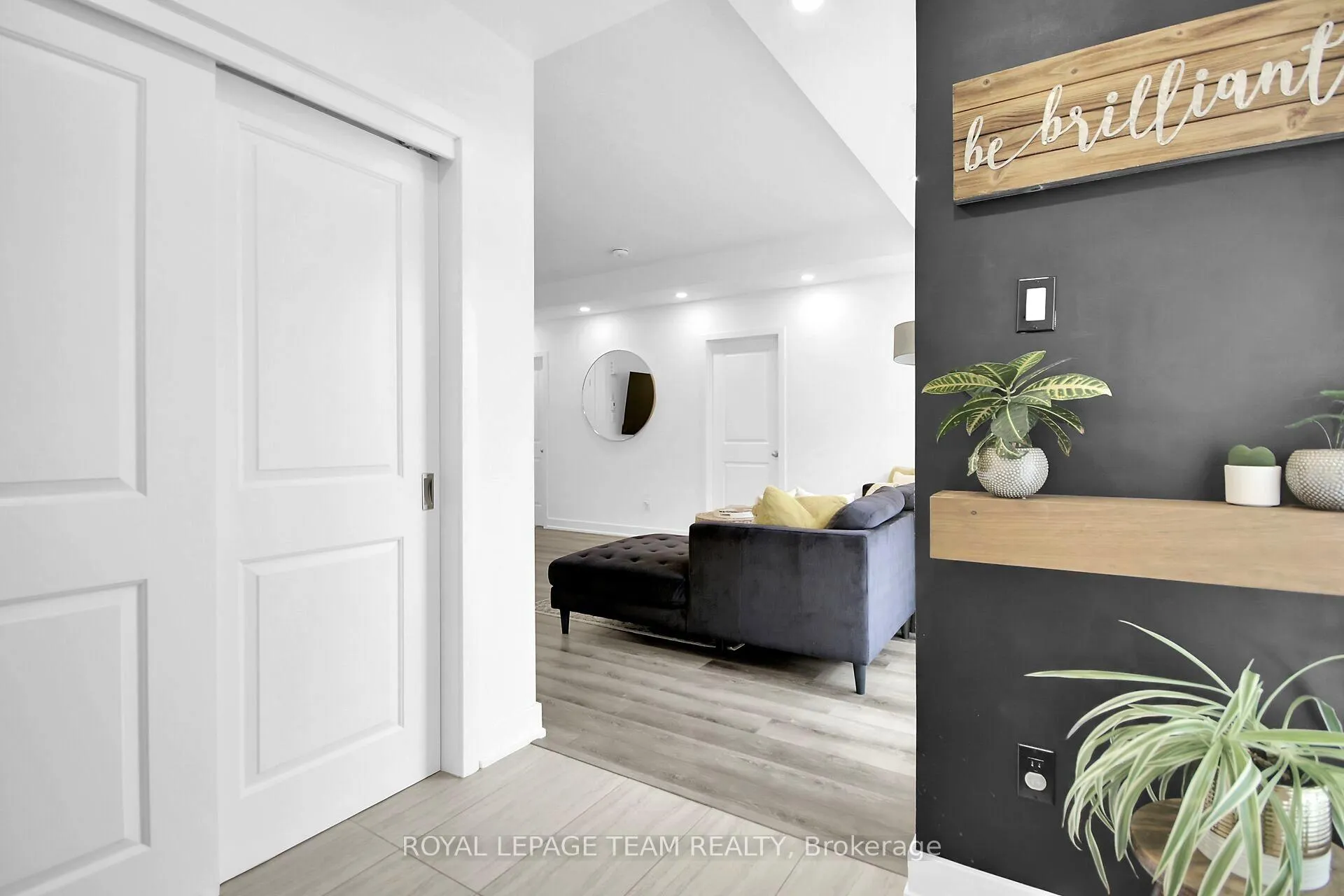 Photo 5 of Unit H, 300 Tulum Crescent, Ottawa, Kanata - Emerald Meadows/Trailwest — HOMEH
