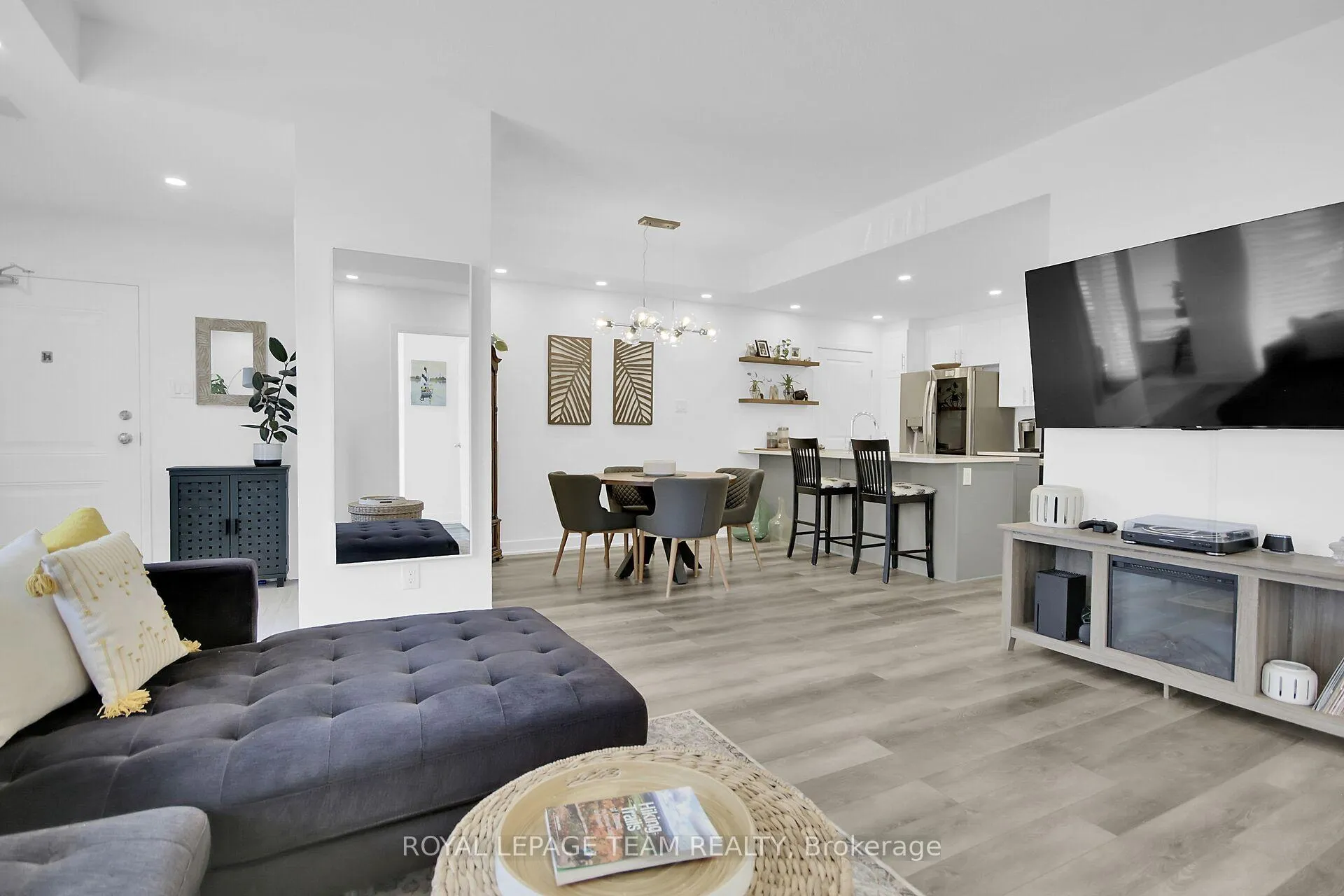 Photo 6 of Unit H, 300 Tulum Crescent, Ottawa, Kanata - Emerald Meadows/Trailwest — HOMEH