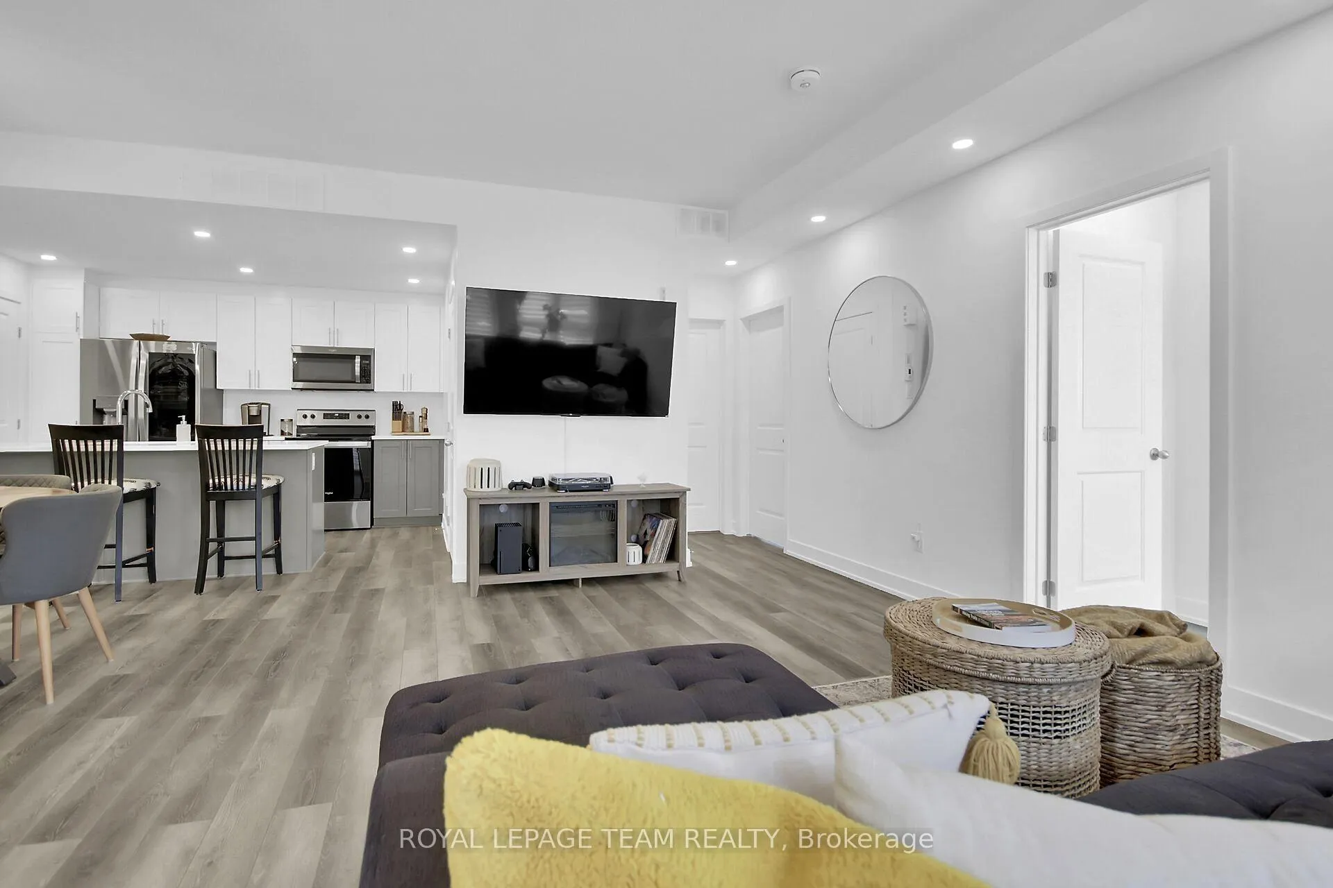 Photo 12 of Unit H, 300 Tulum Crescent, Ottawa, Kanata - Emerald Meadows/Trailwest — HOMEH