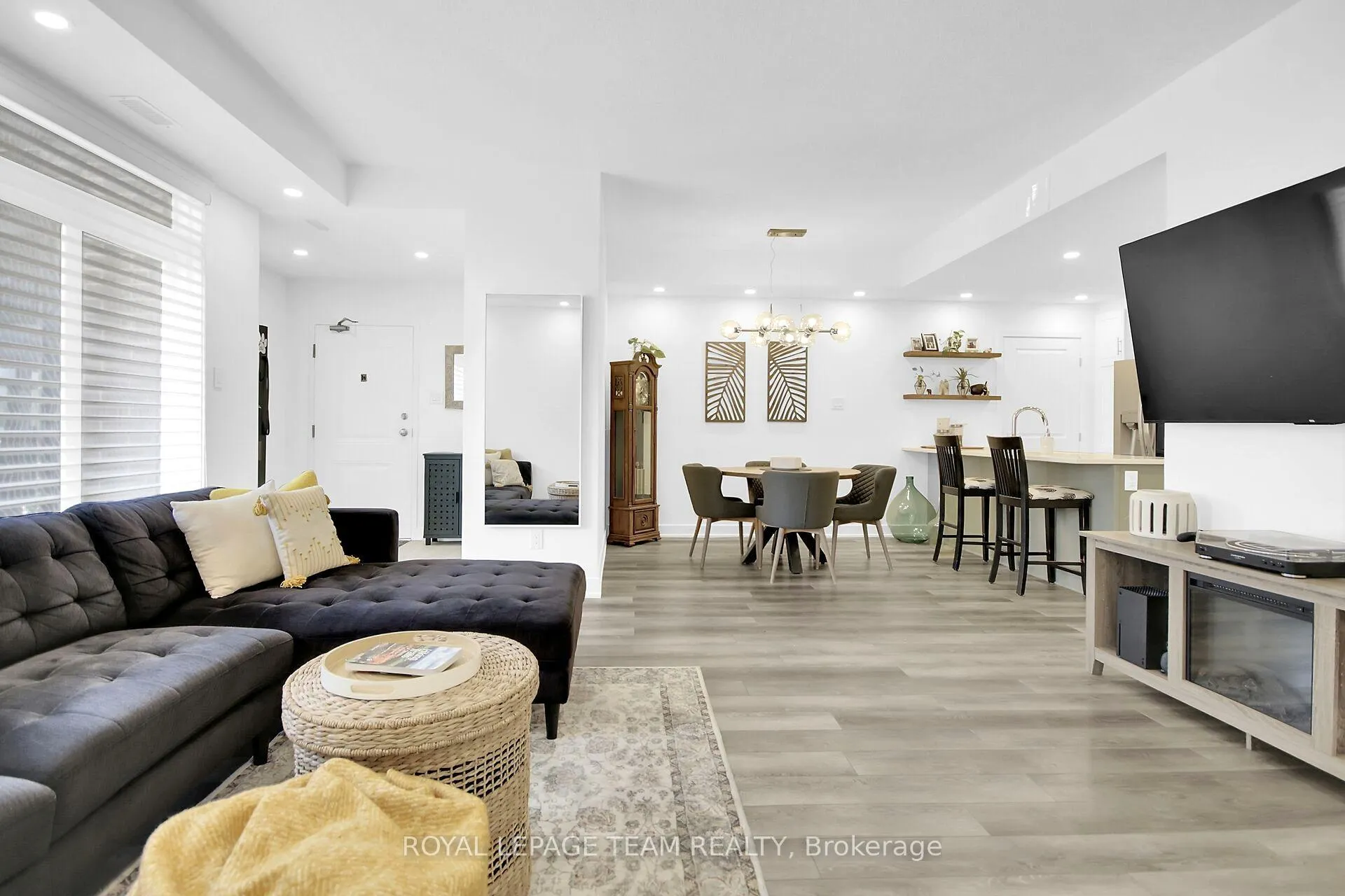 Photo 13 of Unit H, 300 Tulum Crescent, Ottawa, Kanata - Emerald Meadows/Trailwest — HOMEH